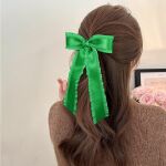 green ribbon hair tie